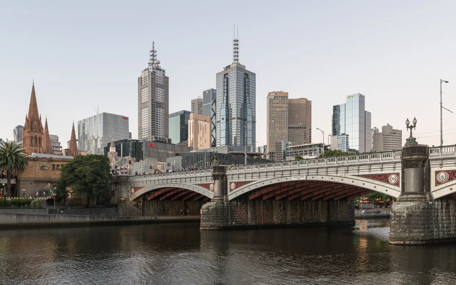Princes Bridge over the Yarra River with the Melbourne skyline behind