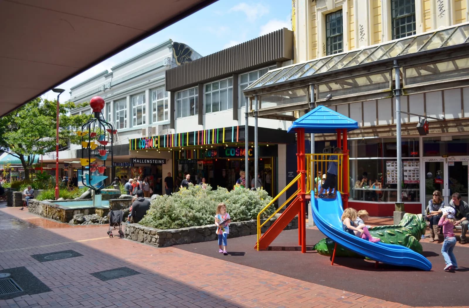 Pedestrians on Cuba Street in central Wellington